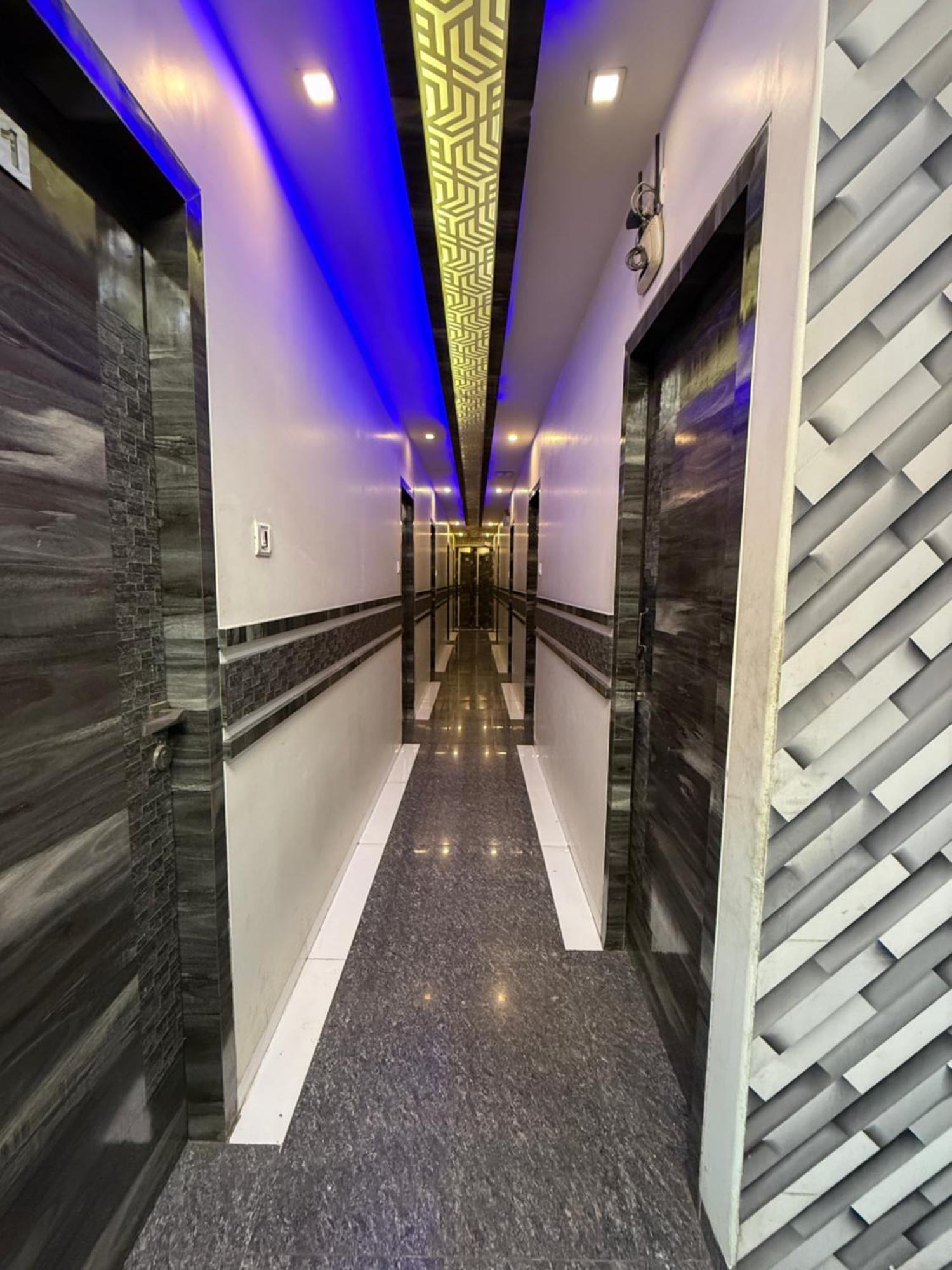 M E R I T O N Hotel T-2 Bombay Extérieur photo