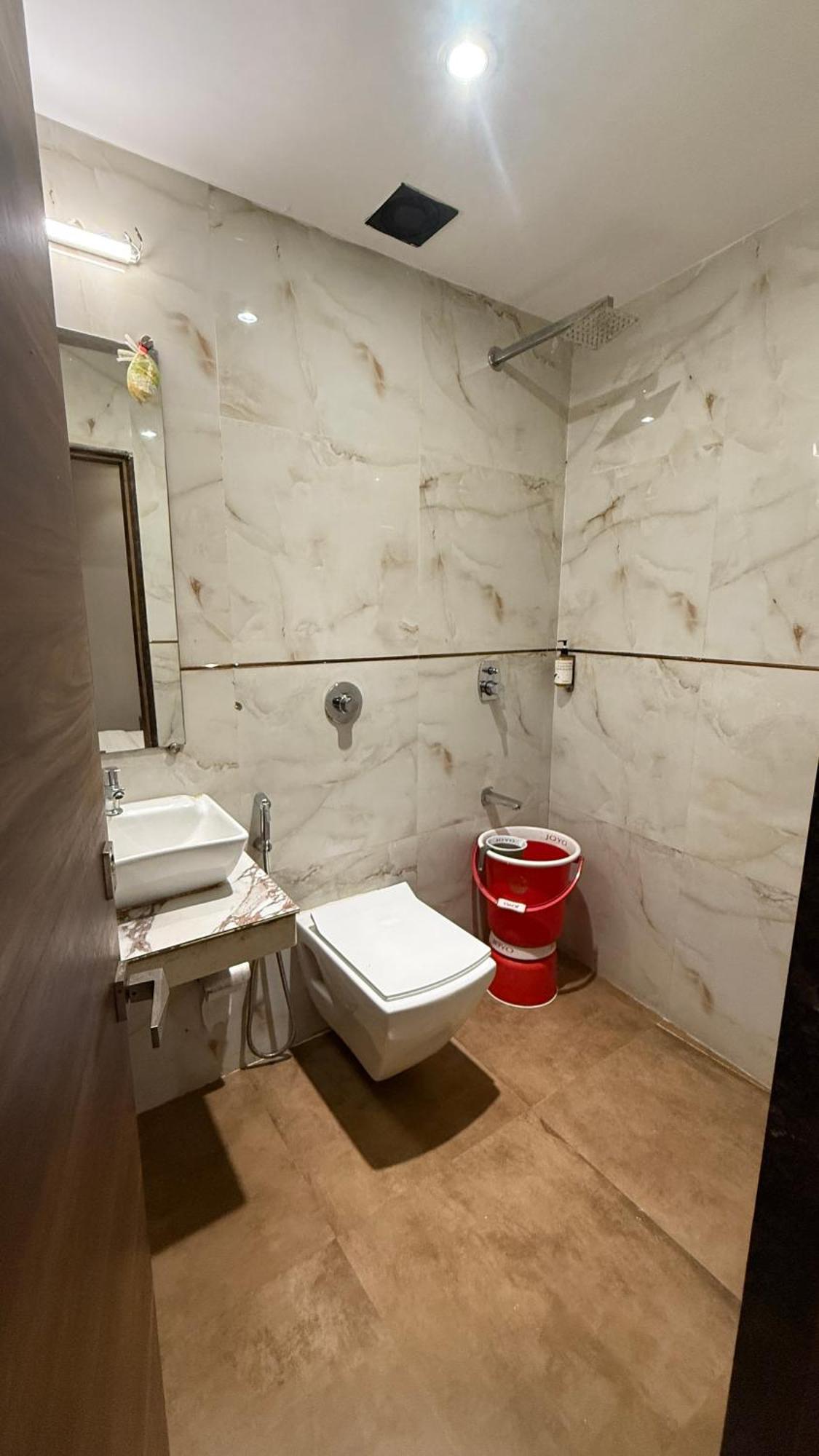 M E R I T O N Hotel T-2 Bombay Extérieur photo